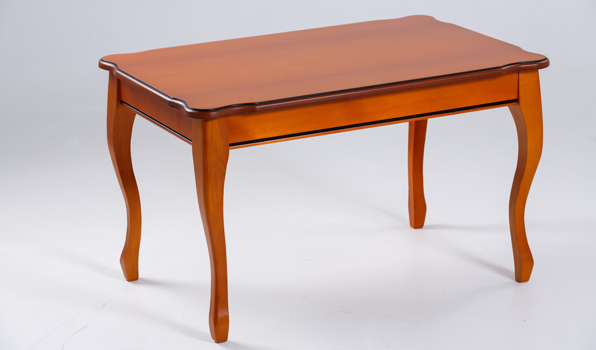 La table en merisier : un meuble de style au charme d'antan